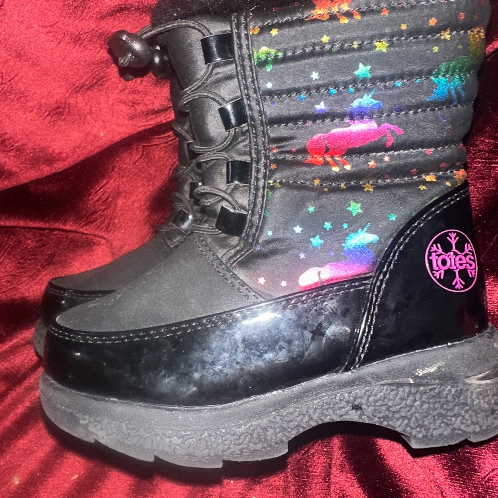 totes Black Kids Winter Boots with Rainbow Unicorns‎